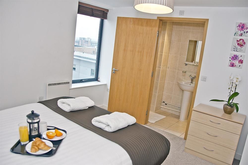 Base Serviced - Duke Street Hotel