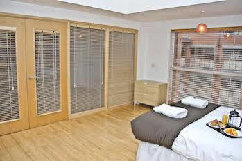 Base Serviced - Duke Street Hotel 3*