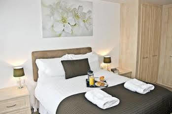 Base Serviced - Duke Street 3*