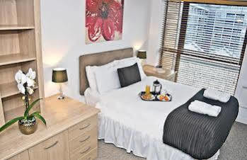 Base Serviced - Duke Street Hotel 3*