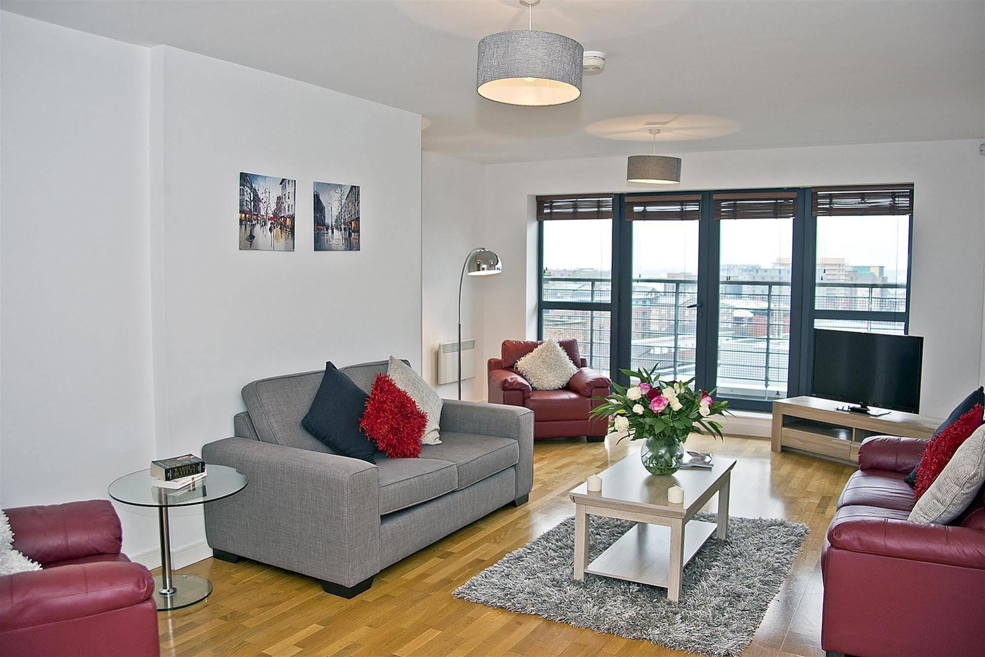 Base Serviced - Duke Street Hotel 3*
