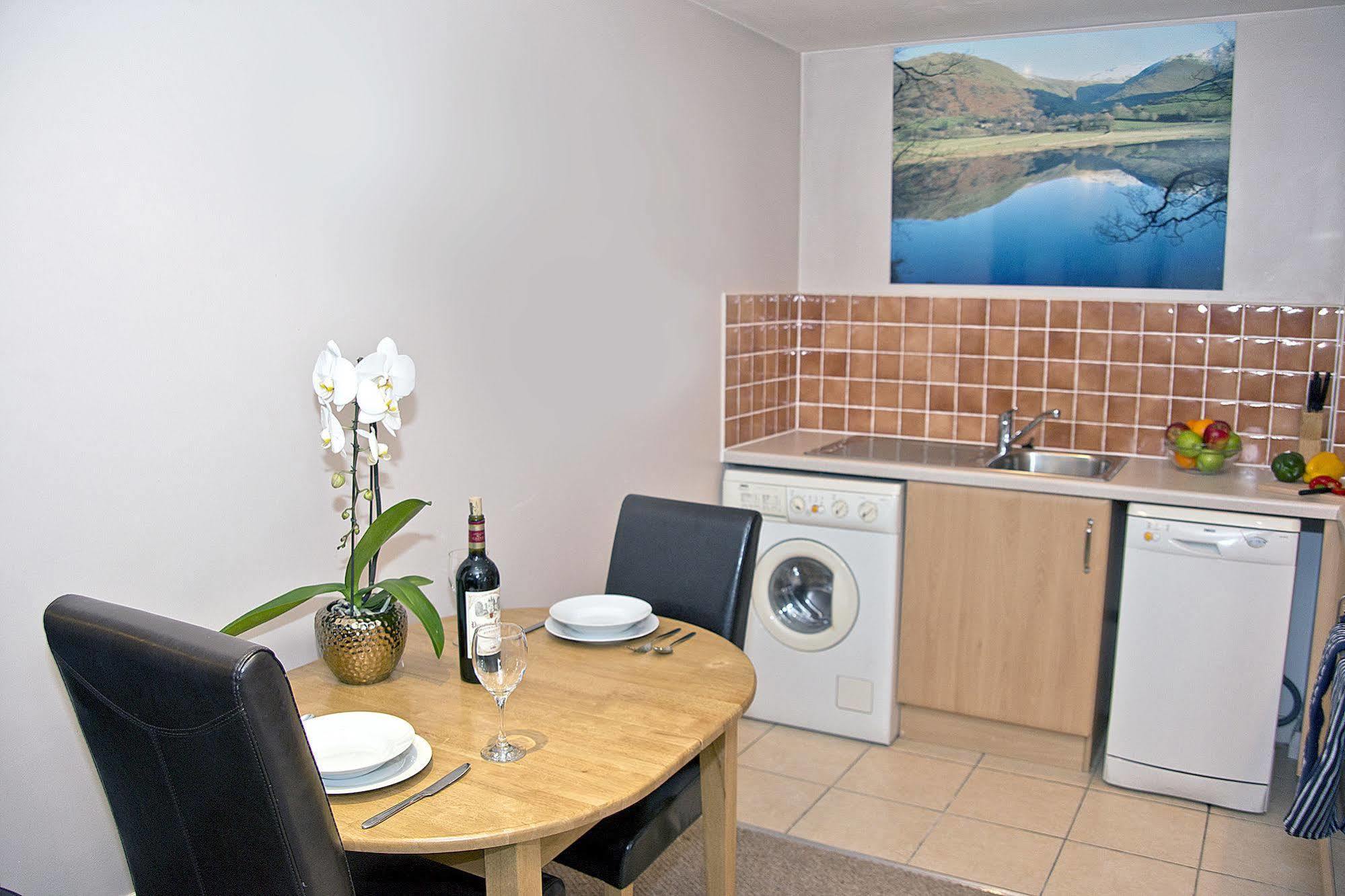 Base Serviced - Duke Street Hotel 3*