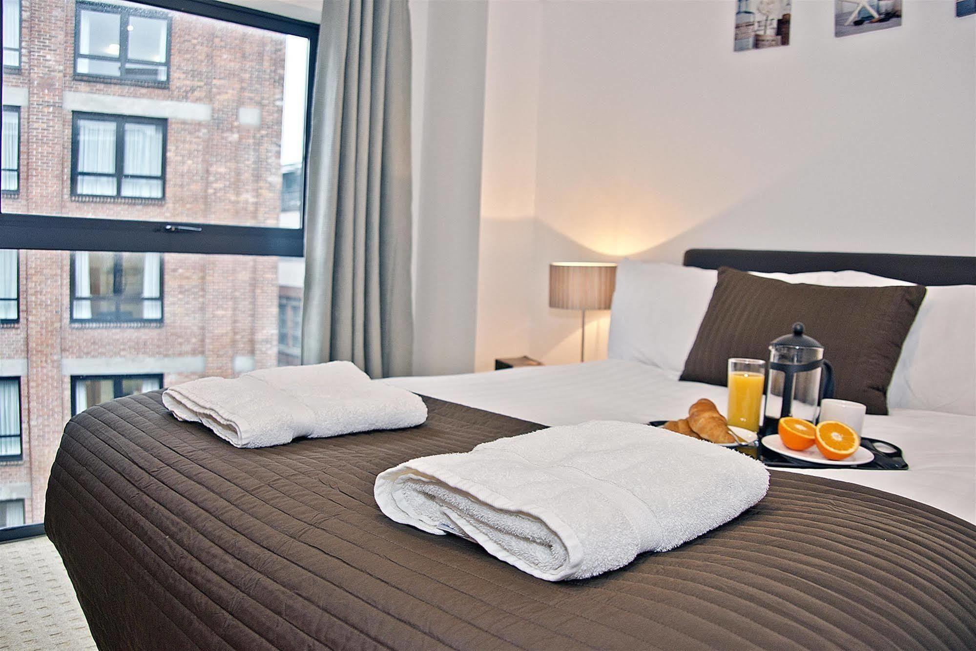 Base Serviced - Duke Street Hotel