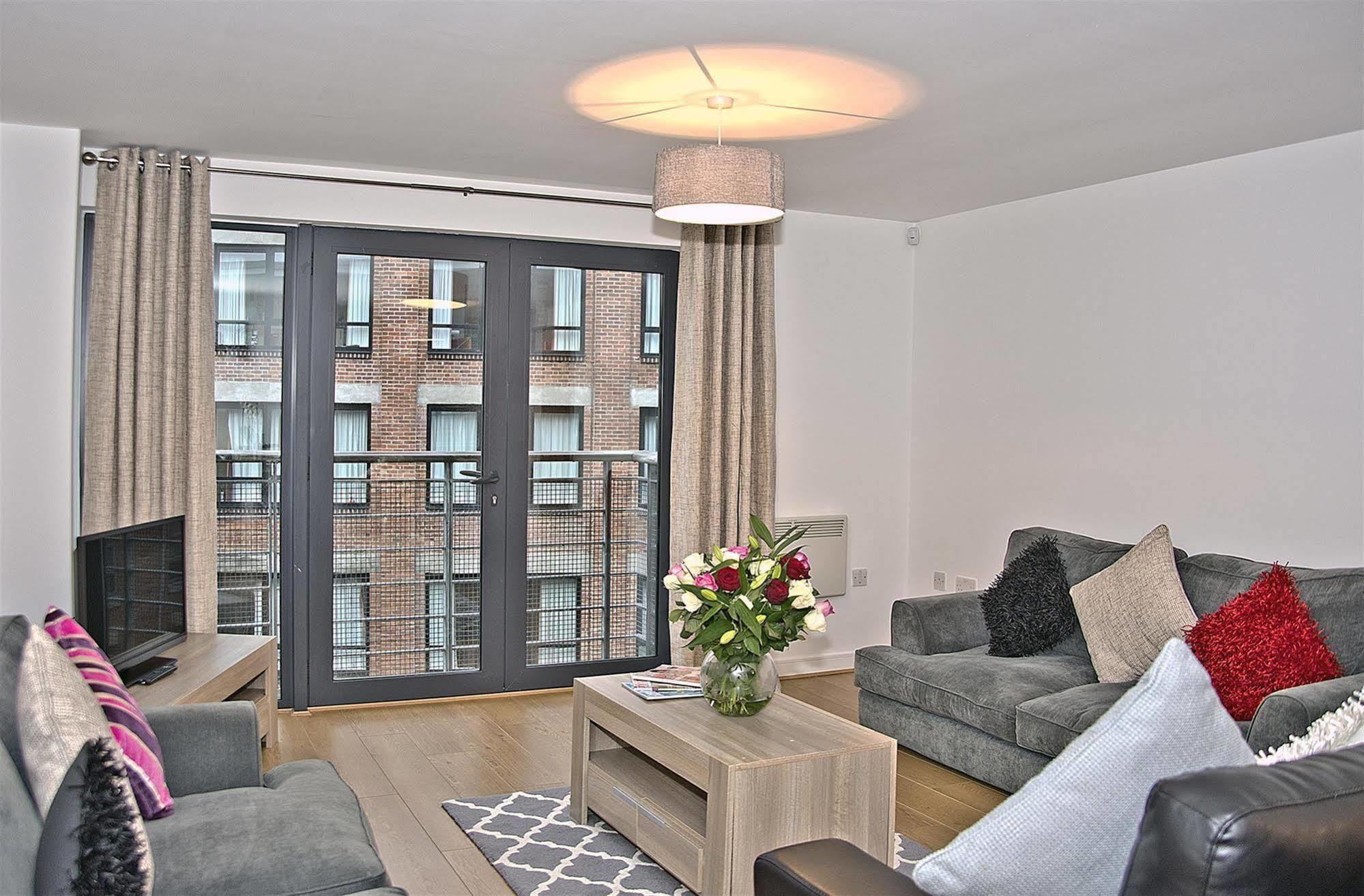 Hotel Base Serviced - Duke Street 3*
